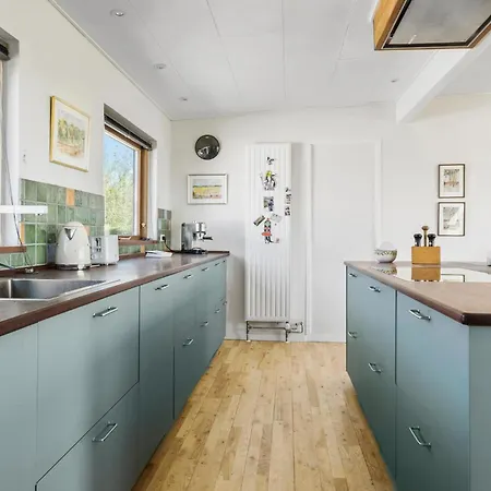 Stunning In With Wifi Holiday home
